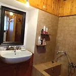 Ground Floor With Garden شقة Campertogno