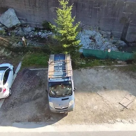 Ground Floor With Garden *